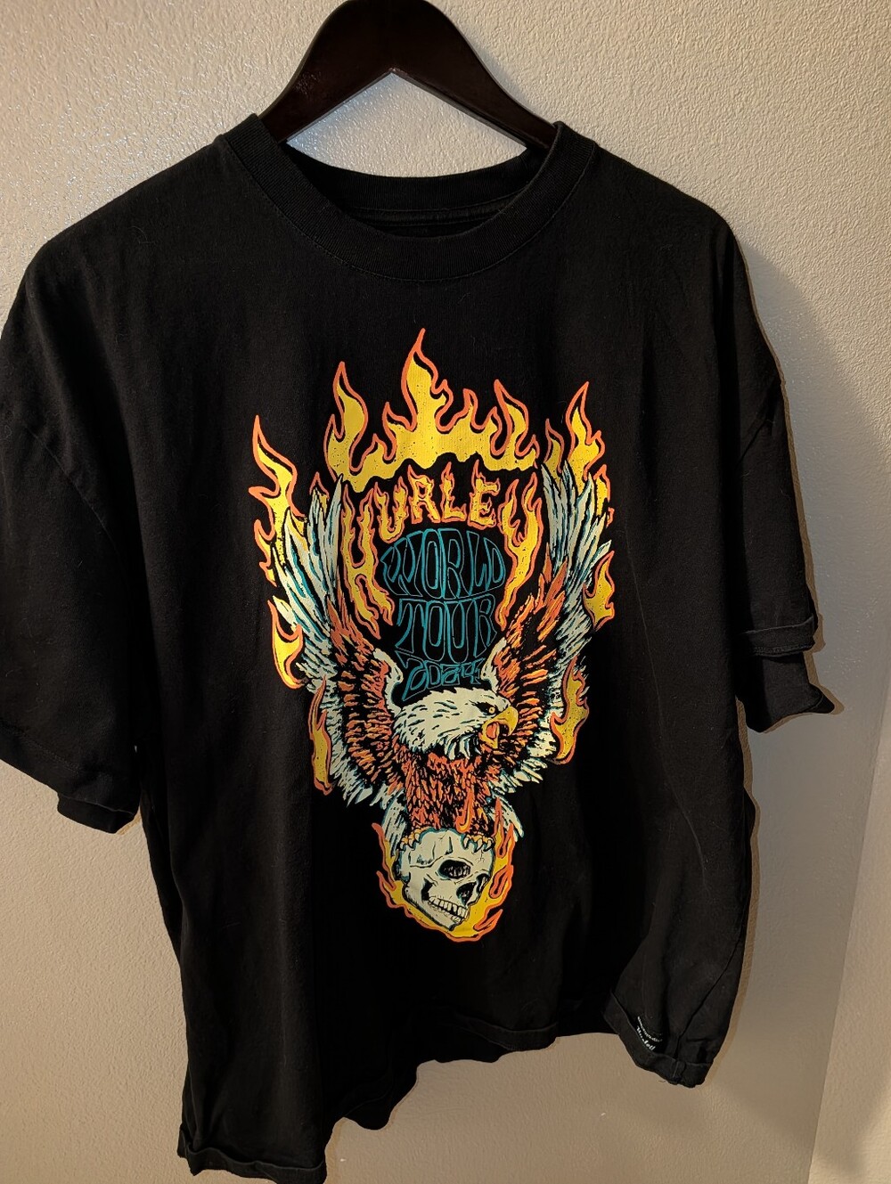 Hurley Men's World Tour Graphic Tee Black XXL Skull Flame Eagle